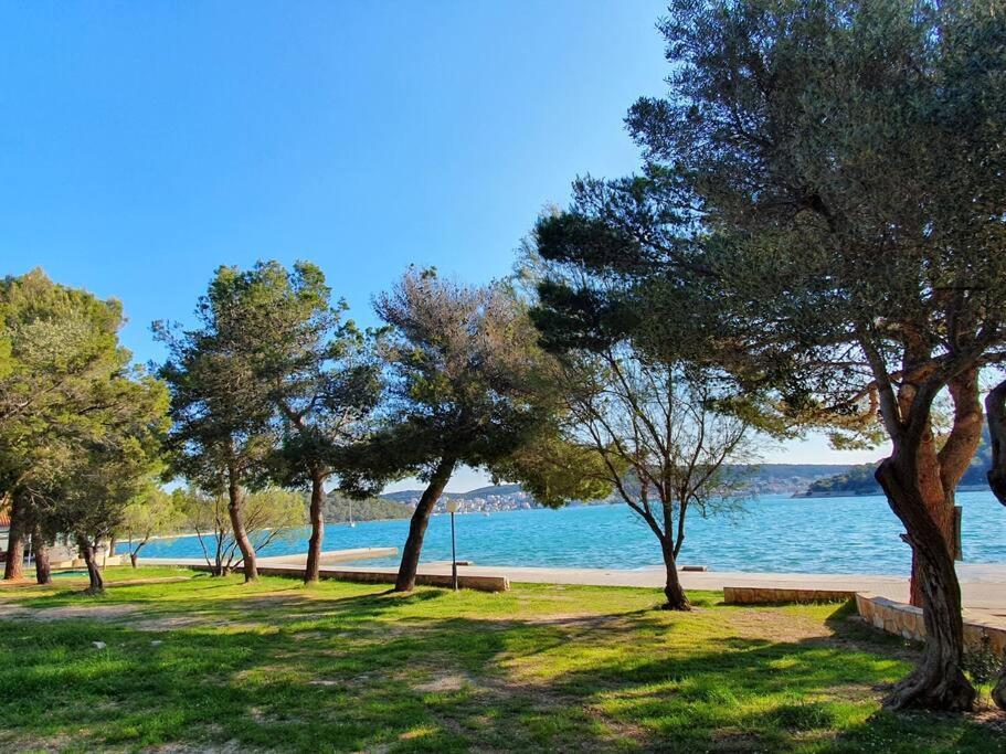 Mobilheim Andrea Wunderschoene Ferienwohnung Direkt Am Meer Jezera Dış mekan fotoğraf