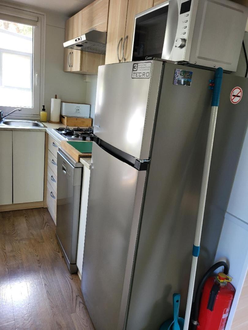 Mobilheim Andrea Wunderschoene Ferienwohnung Direkt Am Meer Jezera Dış mekan fotoğraf