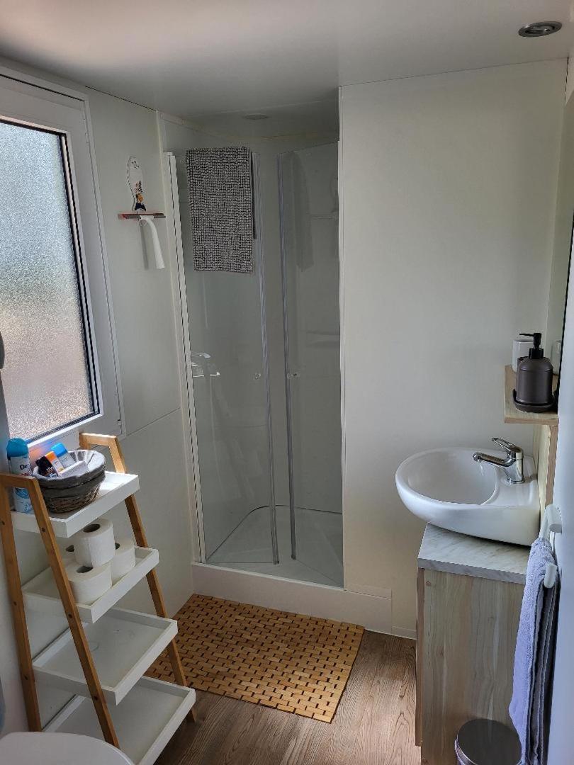Mobilheim Andrea Wunderschoene Ferienwohnung Direkt Am Meer Jezera Dış mekan fotoğraf