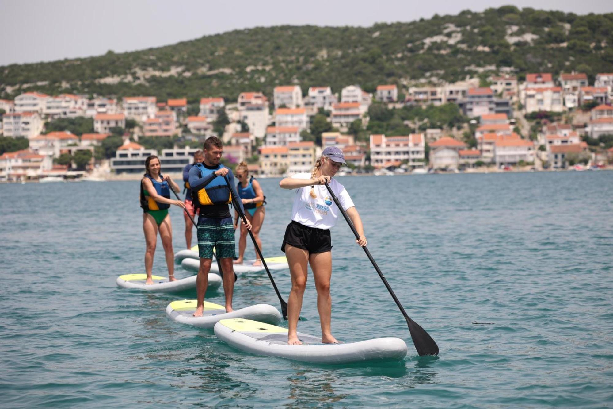 Mobilheim Andrea Wunderschoene Ferienwohnung Direkt Am Meer Jezera Dış mekan fotoğraf