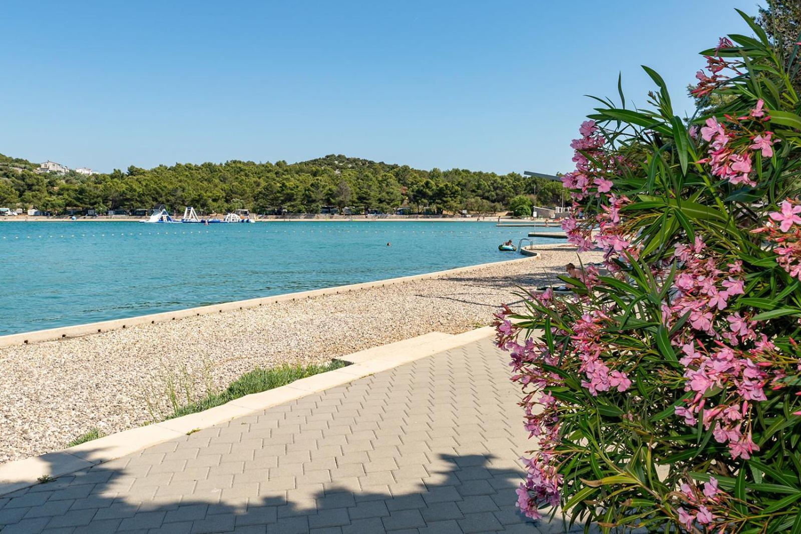 Mobilheim Andrea Wunderschoene Ferienwohnung Direkt Am Meer Jezera Dış mekan fotoğraf